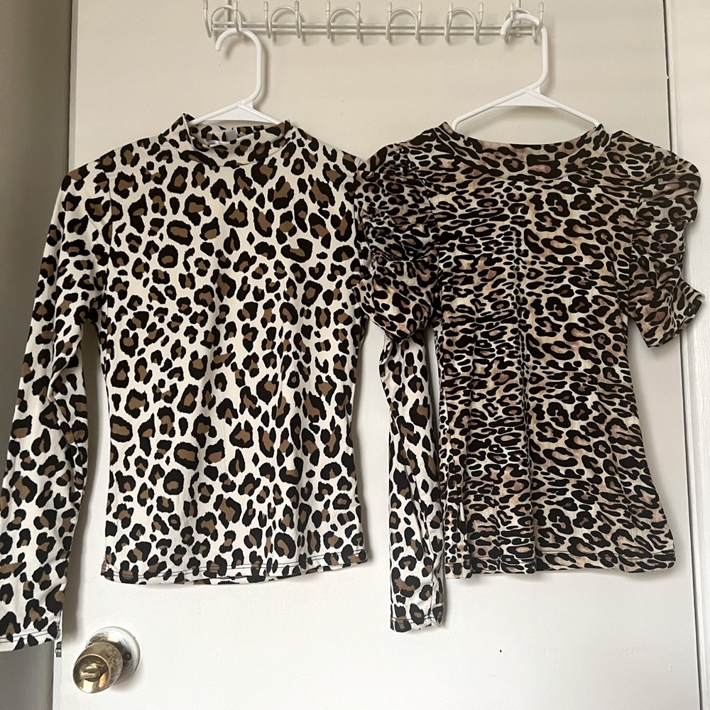 Bundle of 2 animal prints top XS and XXS